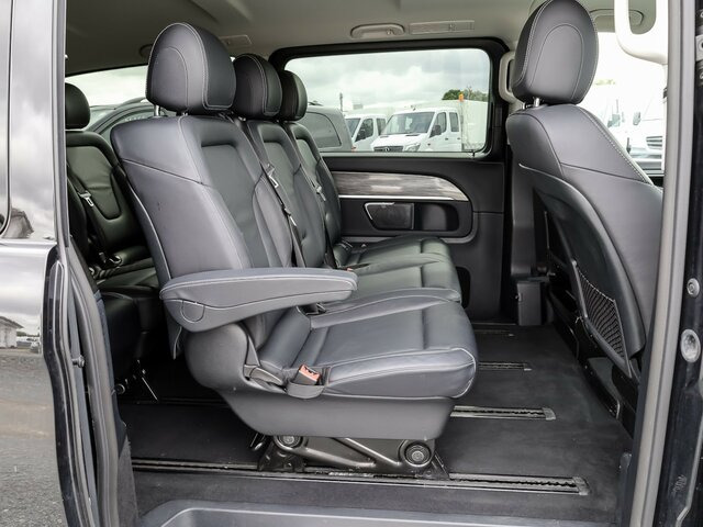 MERCEDES-BENZ V 300 Avantgarde,Extralang,2xSchiebetür el.,AHK - Kisbusz: 5 kép. MERCEDES-BENZ V 300 Avantgarde,Extralang,2xSchiebetür el.,AHK - Kisbusz: 5 kép.