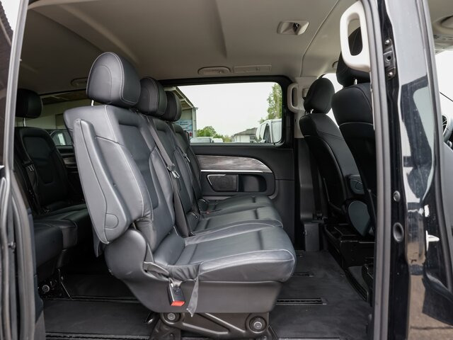MERCEDES-BENZ V 300 Avantgarde,Extralang,2xSchiebetür el.,AHK - Kisbusz: 2 kép. MERCEDES-BENZ V 300 Avantgarde,Extralang,2xSchiebetür el.,AHK - Kisbusz: 2 kép.