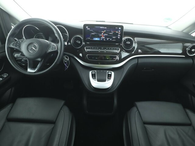 MERCEDES-BENZ V 300 Avantgarde Extralang,2xSchiebetür elektr.... - Minibusz, Kisbusz: 2 kép. MERCEDES-BENZ V 300 Avantgarde Extralang,2xSchiebetür elektr.... - Minibusz, Kisbusz: 2 kép.