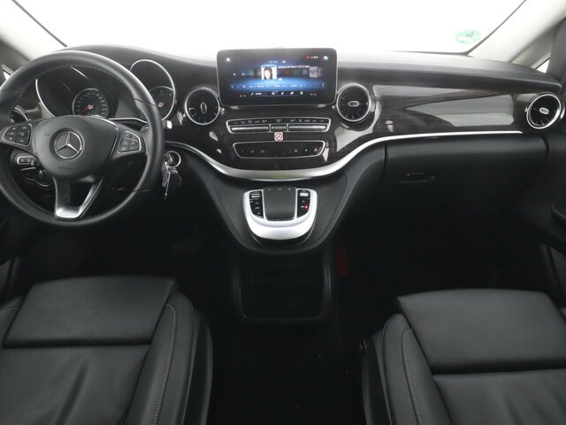 MERCEDES-BENZ V 300 Avantgarde Extralang,2xSchiebetür elektr.... - Minibusz, Kisbusz: 2 kép. MERCEDES-BENZ V 300 Avantgarde Extralang,2xSchiebetür elektr.... - Minibusz, Kisbusz: 2 kép.