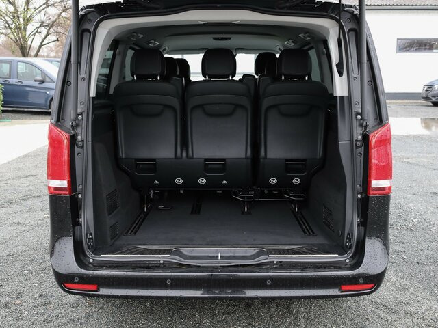 MERCEDES-BENZ V 300 Avantgarde Extralang,2xSchiebetür elektr.... - Minibusz, Kisbusz: 2 kép. MERCEDES-BENZ V 300 Avantgarde Extralang,2xSchiebetür elektr.... - Minibusz, Kisbusz: 2 kép.