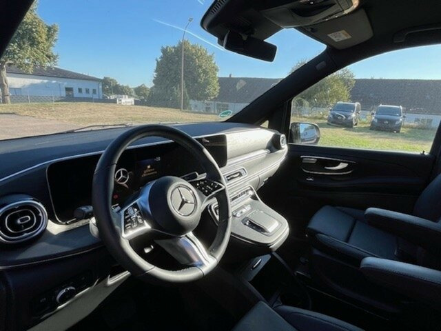 MERCEDES-BENZ V 300 Avantgarde Extralang,2xSchiebetür elektr.... - Minibusz, Kisbusz: 4 kép. MERCEDES-BENZ V 300 Avantgarde Extralang,2xSchiebetür elektr.... - Minibusz, Kisbusz: 4 kép.