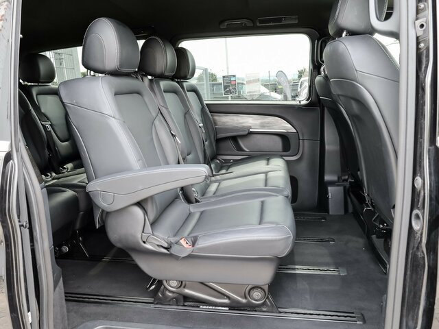 MERCEDES-BENZ V 300 Avantgarde Extralang,Allrad,2Schiebetüren - Minibusz, Kisbusz: 5 kép. MERCEDES-BENZ V 300 Avantgarde Extralang,Allrad,2Schiebetüren - Minibusz, Kisbusz: 5 kép.