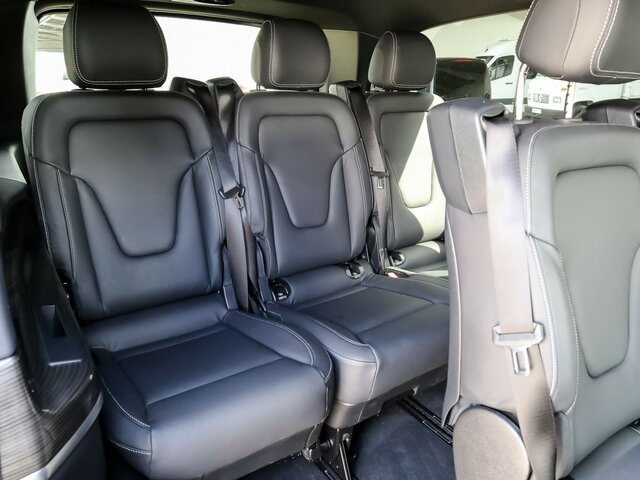 MERCEDES-BENZ V 300 Avantgarde Extralang,Allrad,2Schiebetüren - Kisbusz: 4 kép. MERCEDES-BENZ V 300 Avantgarde Extralang,Allrad,2Schiebetüren - Kisbusz: 4 kép.