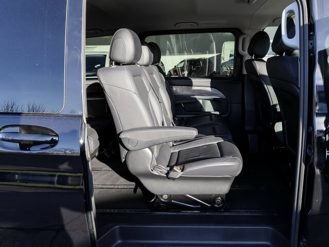 MERCEDES-BENZ V 300 Avantgarde Extralang,Allrad,2Schiebetüren... - Kisbusz: 5 kép. MERCEDES-BENZ V 300 Avantgarde Extralang,Allrad,2Schiebetüren... - Kisbusz: 5 kép.