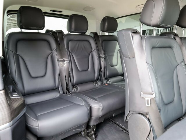 MERCEDES-BENZ V 300 Avantgarde,Extralang,Allrad,2el.Schiebetür - Kisbusz: 3 kép. MERCEDES-BENZ V 300 Avantgarde,Extralang,Allrad,2el.Schiebetür - Kisbusz: 3 kép.