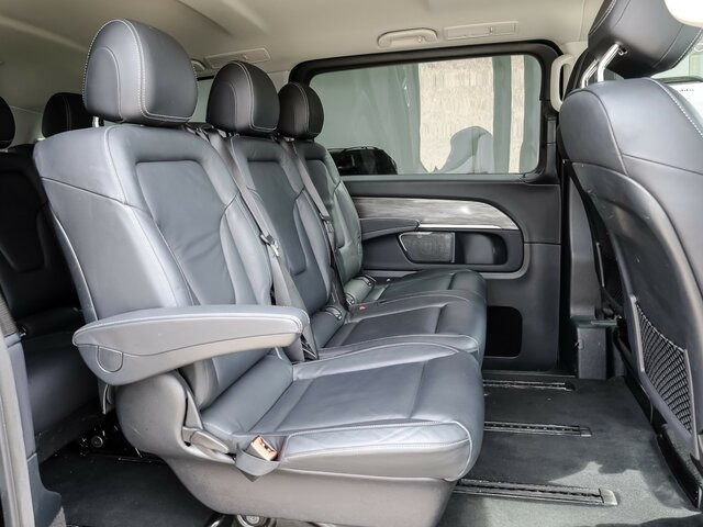 MERCEDES-BENZ V 300 Avantgarde,Extralang,Allrad,2el.Schiebetür - Kisbusz: 4 kép. MERCEDES-BENZ V 300 Avantgarde,Extralang,Allrad,2el.Schiebetür - Kisbusz: 4 kép.