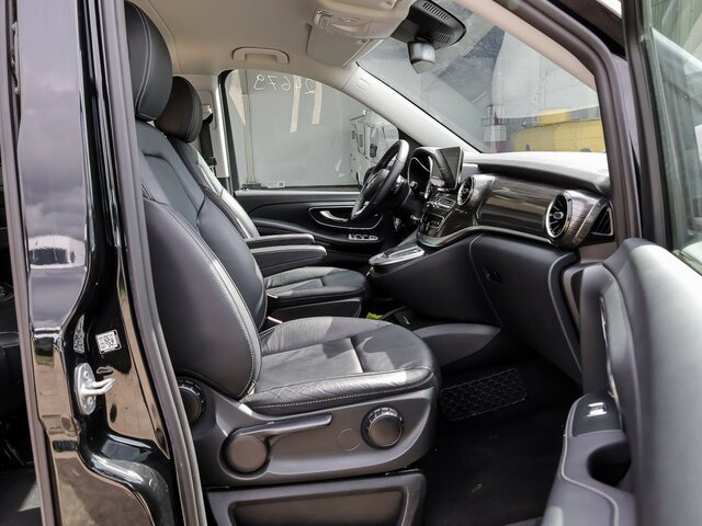 MERCEDES-BENZ V 300 Avantgarde,Extralang,Allrad,2el.Schiebetür - Kisbusz: 5 kép. MERCEDES-BENZ V 300 Avantgarde,Extralang,Allrad,2el.Schiebetür - Kisbusz: 5 kép.