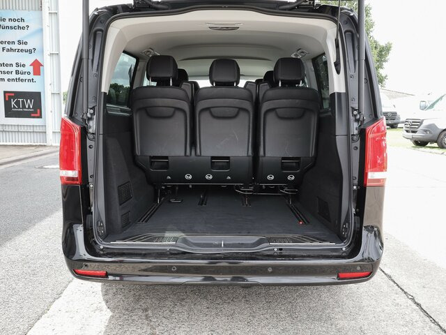 MERCEDES-BENZ V 300 Avantgarde,Extralang,Allrad,2el.Schiebetür - Kisbusz: 2 kép. MERCEDES-BENZ V 300 Avantgarde,Extralang,Allrad,2el.Schiebetür - Kisbusz: 2 kép.