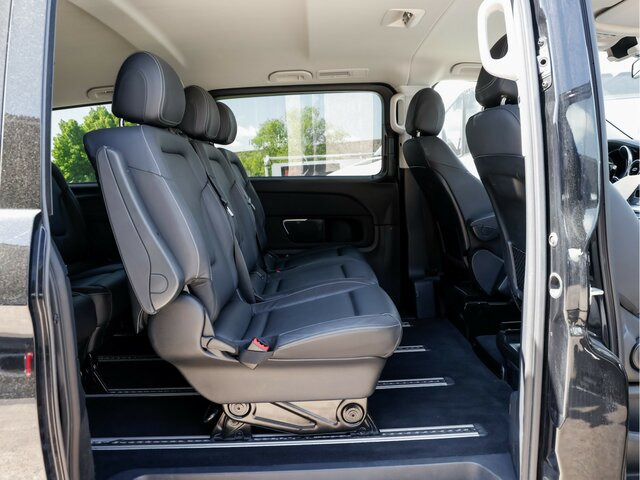 MERCEDES-BENZ V 300 Edition Extralang,2Schiebetür el.,8Sitzer - Minibusz, Kisbusz: 2 kép. MERCEDES-BENZ V 300 Edition Extralang,2Schiebetür el.,8Sitzer - Minibusz, Kisbusz: 2 kép.