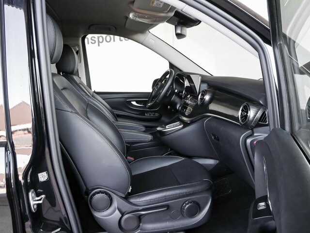 MERCEDES-BENZ V 300 Edition Extralang,2xSchiebetür el.,8Sitzer - Kisbusz: 5 kép. MERCEDES-BENZ V 300 Edition Extralang,2xSchiebetür el.,8Sitzer - Kisbusz: 5 kép.