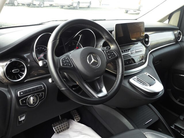 MERCEDES-BENZ V 300 Edition Extralang,2xSchiebetür el.,8Sitzer - Kisbusz: 4 kép. MERCEDES-BENZ V 300 Edition Extralang,2xSchiebetür el.,8Sitzer - Kisbusz: 4 kép.