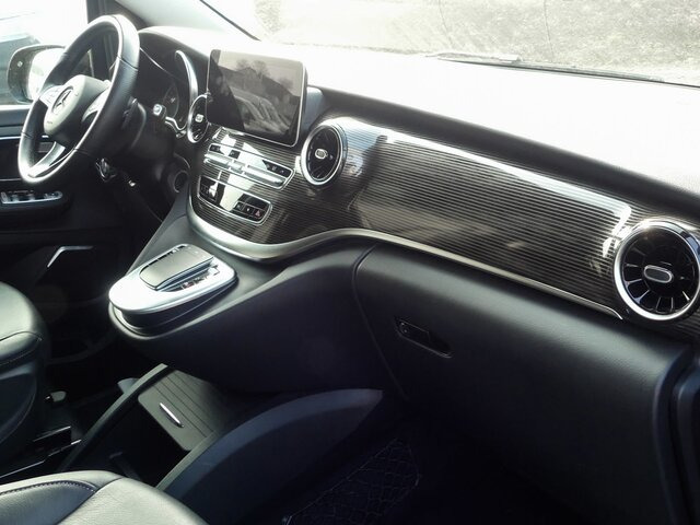 MERCEDES-BENZ V 300 Edition Extralang,2xSchiebetür el.,8Sitzer... - Kisbusz: 2 kép. MERCEDES-BENZ V 300 Edition Extralang,2xSchiebetür el.,8Sitzer... - Kisbusz: 2 kép.