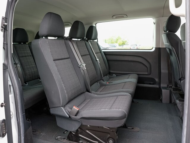 MERCEDES-BENZ Vito 111 TourerPro,lang,8Sitzer,Klima,Standhzg. - Minibusz, Kisbusz: 4 kép. MERCEDES-BENZ Vito 111 TourerPro,lang,8Sitzer,Klima,Standhzg. - Minibusz, Kisbusz: 4 kép.
