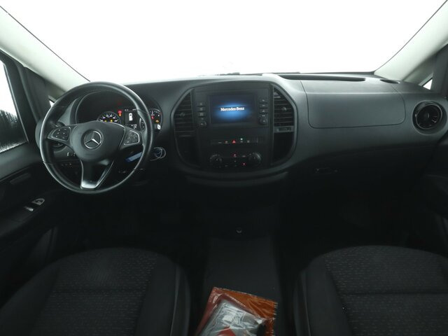 MERCEDES-BENZ Vito 114 TourerPro,Allrad,Automatik,Standhzg.... - Minibusz, Kisbusz: 2 kép. MERCEDES-BENZ Vito 114 TourerPro,Allrad,Automatik,Standhzg.... - Minibusz, Kisbusz: 2 kép.