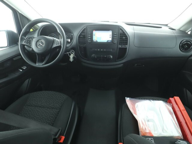 MERCEDES-BENZ Vito 114 TourerPro,Extralang,8Sitzer,Automatik... - Minibusz, Kisbusz: 2 kép. MERCEDES-BENZ Vito 114 TourerPro,Extralang,8Sitzer,Automatik... - Minibusz, Kisbusz: 2 kép.