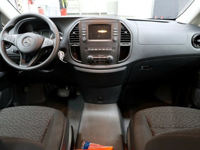 MERCEDES-BENZ Vito 114 TourerPro,Extralang,8Sitzer,Automatik... - Kisbusz: 2 kép. MERCEDES-BENZ Vito 114 TourerPro,Extralang,8Sitzer,Automatik... - Kisbusz: 2 kép.