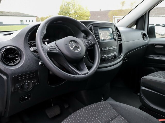 MERCEDES-BENZ Vito 114 TourerPro,Extralang,8Sitzer,Automatik... - Kisbusz: 5 kép. MERCEDES-BENZ Vito 114 TourerPro,Extralang,8Sitzer,Automatik... - Kisbusz: 5 kép.