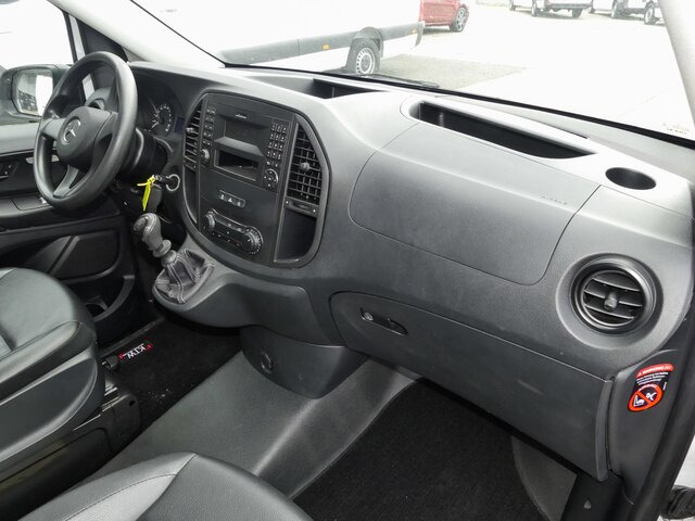 MERCEDES-BENZ Vito 114 TourerPro,Extralang,AMF Rollstuhlrampe - Kisbusz: 5 kép. MERCEDES-BENZ Vito 114 TourerPro,Extralang,AMF Rollstuhlrampe - Kisbusz: 5 kép.