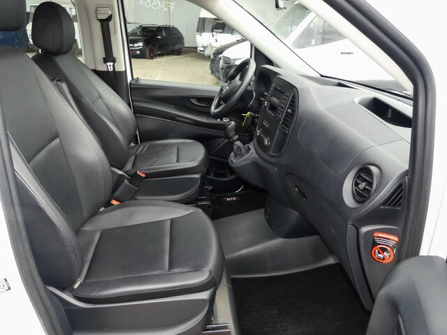 MERCEDES-BENZ Vito 114 TourerPro,Extralang,AMF Rollstuhlrampe - Kisbusz: 4 kép. MERCEDES-BENZ Vito 114 TourerPro,Extralang,AMF Rollstuhlrampe - Kisbusz: 4 kép.