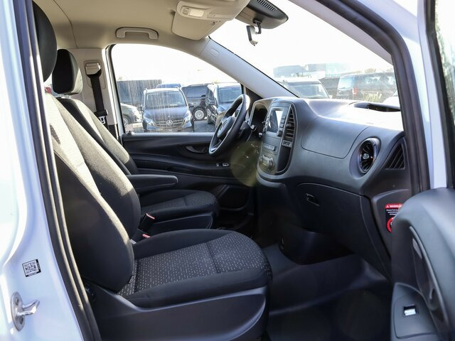 MERCEDES-BENZ Vito 114 TourerPro,lang,Automatik,8Sitze,Kamera... - Kisbusz: 3 kép. MERCEDES-BENZ Vito 114 TourerPro,lang,Automatik,8Sitze,Kamera... - Kisbusz: 3 kép.