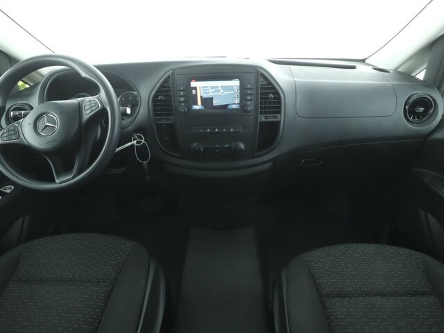 MERCEDES-BENZ Vito 114 TourerPro,lang,Automatik,8Sitze,Kamera... - Minibusz, Kisbusz: 2 kép. MERCEDES-BENZ Vito 114 TourerPro,lang,Automatik,8Sitze,Kamera... - Minibusz, Kisbusz: 2 kép.