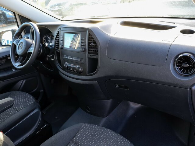 MERCEDES-BENZ Vito 114 TourerPro,lang,Automatik,8Sitze,Kamera... - Kisbusz: 4 kép. MERCEDES-BENZ Vito 114 TourerPro,lang,Automatik,8Sitze,Kamera... - Kisbusz: 4 kép.