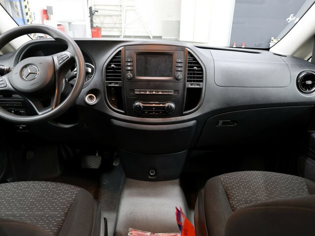 MERCEDES-BENZ Vito 114 TourerPro,lang,Automatik,8Sitze,Kamera... - Minibusz, Kisbusz: 2 kép. MERCEDES-BENZ Vito 114 TourerPro,lang,Automatik,8Sitze,Kamera... - Minibusz, Kisbusz: 2 kép.