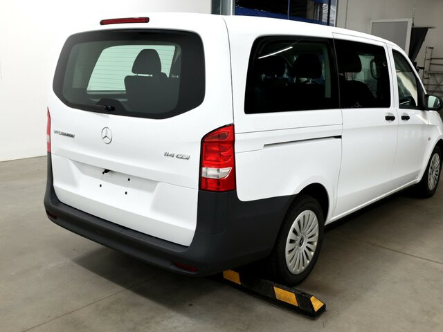 Minibusz, Kisbusz MERCEDES-BENZ Vito 114 TourerPro,lang,Automatik,8Sitze,Kamera...: 11 kép.