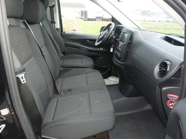 MERCEDES-BENZ Vito 116TourerPro ,Extralang,2xKlima,Kamera,AHK - Kisbusz: 2 kép. MERCEDES-BENZ Vito 116TourerPro ,Extralang,2xKlima,Kamera,AHK - Kisbusz: 2 kép.
