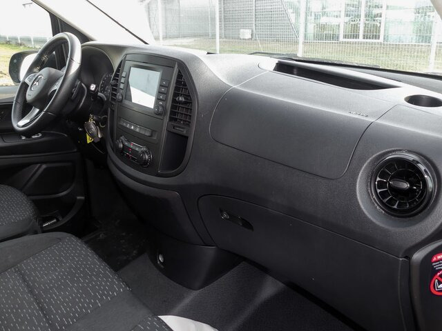 MERCEDES-BENZ Vito 116TourerPro ,Extralang,2xKlima,Kamera,AHK - Minibusz, Kisbusz: 3 kép. MERCEDES-BENZ Vito 116TourerPro ,Extralang,2xKlima,Kamera,AHK - Minibusz, Kisbusz: 3 kép.