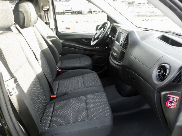MERCEDES-BENZ Vito 116TourerPro ,Extralang,2xKlima,Kamera,AHK - Minibusz, Kisbusz: 2 kép. MERCEDES-BENZ Vito 116TourerPro ,Extralang,2xKlima,Kamera,AHK - Minibusz, Kisbusz: 2 kép.
