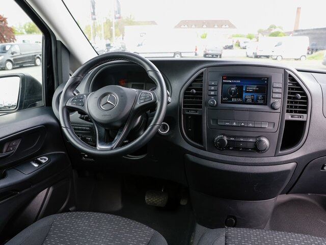 MERCEDES-BENZ Vito 116TourerPro ,Extralang,2xKlima,Kamera,AHK - Minibusz, Kisbusz: 5 kép. MERCEDES-BENZ Vito 116TourerPro ,Extralang,2xKlima,Kamera,AHK - Minibusz, Kisbusz: 5 kép.
