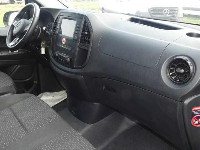 MERCEDES-BENZ Vito 116TourerPro ,Extralang,2xKlima,Kamera,AHK - Minibusz, Kisbusz: 3 kép. MERCEDES-BENZ Vito 116TourerPro ,Extralang,2xKlima,Kamera,AHK - Minibusz, Kisbusz: 3 kép.