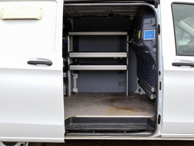 MERCEDES-BENZ Vito114CDI KA lang ,Klima,Sortimo Regalsystem... - Kis furgon: 4 kép. MERCEDES-BENZ Vito114CDI KA lang ,Klima,Sortimo Regalsystem... - Kis furgon: 4 kép.