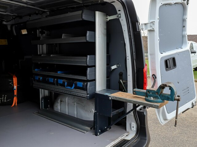 MERCEDES-BENZ Vito114CDI KA lang ,Klima,SortimoRegalsystem... - Kis furgon: 2 kép. MERCEDES-BENZ Vito114CDI KA lang ,Klima,SortimoRegalsystem... - Kis furgon: 2 kép.