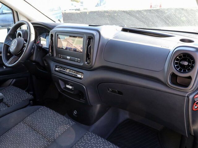 MERCEDES-BENZ Vito116CDI KA lang,Automatik,Klima,Tempomat... - Kis furgon: 4 kép. MERCEDES-BENZ Vito116CDI KA lang,Automatik,Klima,Tempomat... - Kis furgon: 4 kép.