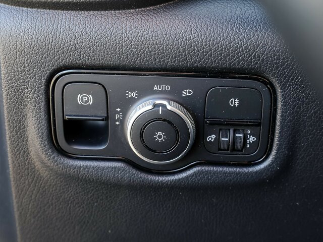 Kis furgon MERCEDES-BENZ Vito116CDI KA lang,Automatik,Klima,Tempomat...: 9 kép.