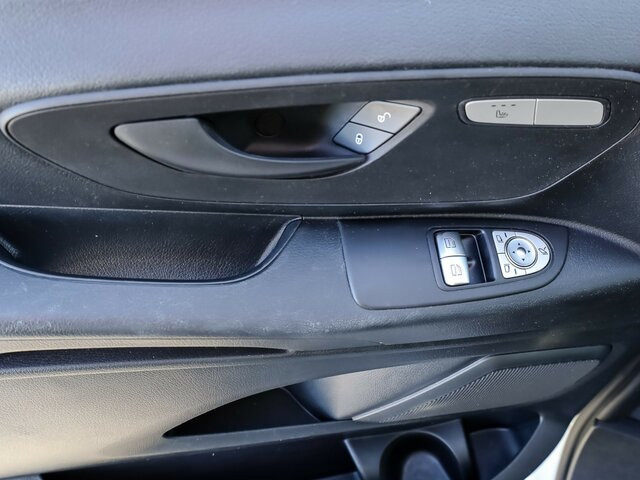 Kis furgon MERCEDES-BENZ Vito116CDI KA lang,Automatik,Klima,Tempomat...: 7 kép.