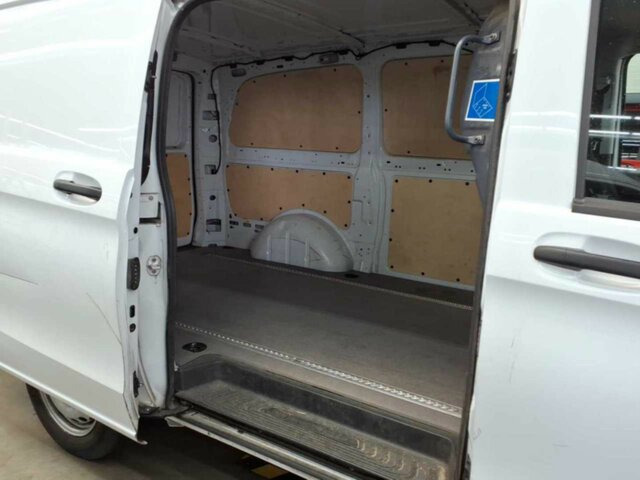 Kis furgon MERCEDES-BENZ Vito116CDI KA lang,Kamera,Klima,Tempomat...: 16 kép.