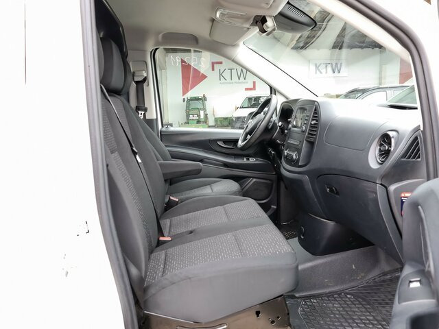 MERCEDES-BENZ eVito 111 KA,lang,Klima,Navi,Kamera,Sitzheizung... - Kis furgon, Elektromos kisteherautó: 3 kép. MERCEDES-BENZ eVito 111 KA,lang,Klima,Navi,Kamera,Sitzheizung... - Kis furgon, Elektromos kisteherautó: 3 kép.