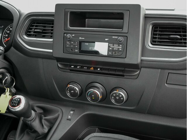 RENAULT Master Pritsche L4,3,5To,4200mm Ladefläche... - Platós kisteherautó: 4 kép. RENAULT Master Pritsche L4,3,5To,4200mm Ladefläche... - Platós kisteherautó: 4 kép.