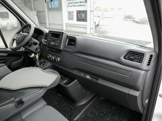 RENAULT Master Pritsche L4,3,5To,4200mm Ladefläche... - Platós kisteherautó: 2 kép. RENAULT Master Pritsche L4,3,5To,4200mm Ladefläche... - Platós kisteherautó: 2 kép.