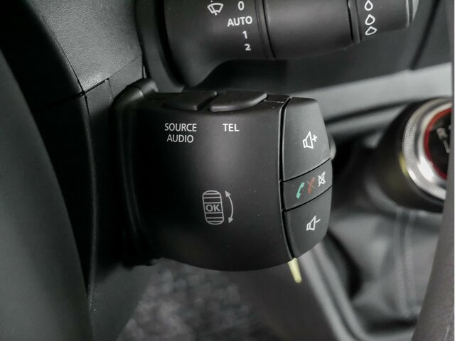 RENAULT Master Pritsche L4,3,5To,4200mm Ladefläche... - Platós kisteherautó: 5 kép. RENAULT Master Pritsche L4,3,5To,4200mm Ladefläche... - Platós kisteherautó: 5 kép.