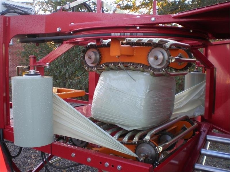 Pomi Miniwrap 100 Fabriksny - Bálacsomagoló: 5 kép. Pomi Miniwrap 100 Fabriksny - Bálacsomagoló: 5 kép.