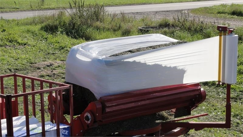 Pomi Wrap 200 - Bálacsomagoló: 2 kép. Pomi Wrap 200 - Bálacsomagoló: 2 kép.