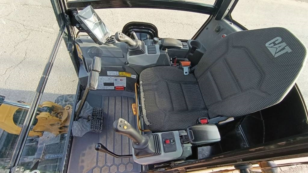 CAT 301.8 Powertilt (hydr. Schnellwechsler MS01) Klima - Minikotró: 5 kép. CAT 301.8 Powertilt (hydr. Schnellwechsler MS01) Klima - Minikotró: 5 kép.