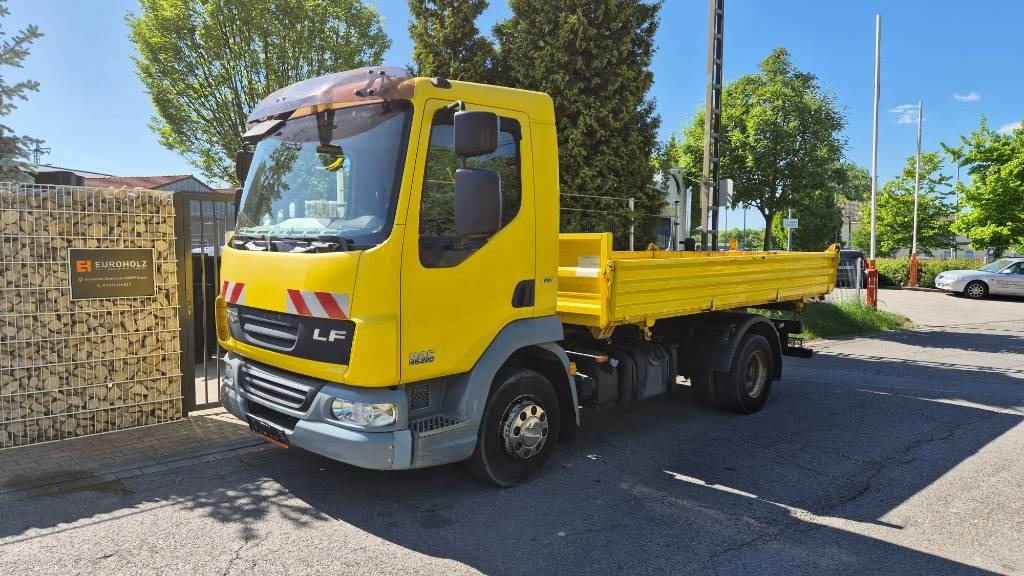 DAF Lkw 3-Seiten-Kipper Meiller 45.220, 2 x AHK, Servo - Billenőplatós teherautó: 4 kép. DAF Lkw 3-Seiten-Kipper Meiller 45.220, 2 x AHK, Servo - Billenőplatós teherautó: 4 kép.