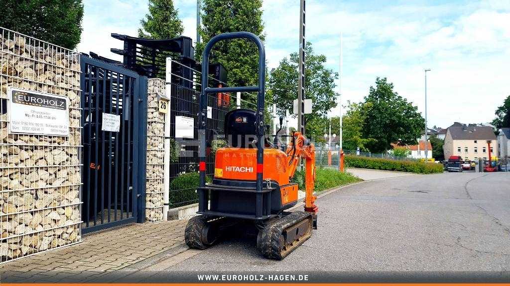 Hitachi ZX 10U-2 - Minikotró: 4 kép. Hitachi ZX 10U-2 - Minikotró: 4 kép.