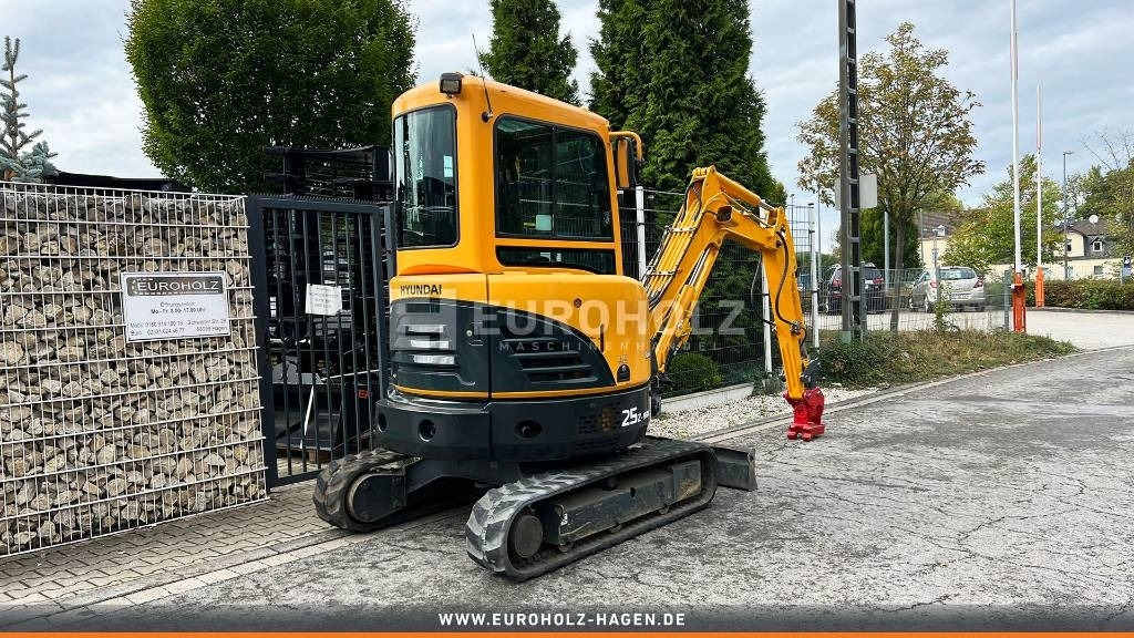 Hyundai Minibagger Robex 25 Z 9AK Powertilt Schnellw. MS03 - Minikotró: 1 kép. Hyundai Minibagger Robex 25 Z 9AK Powertilt Schnellw. MS03 - Minikotró: 1 kép.